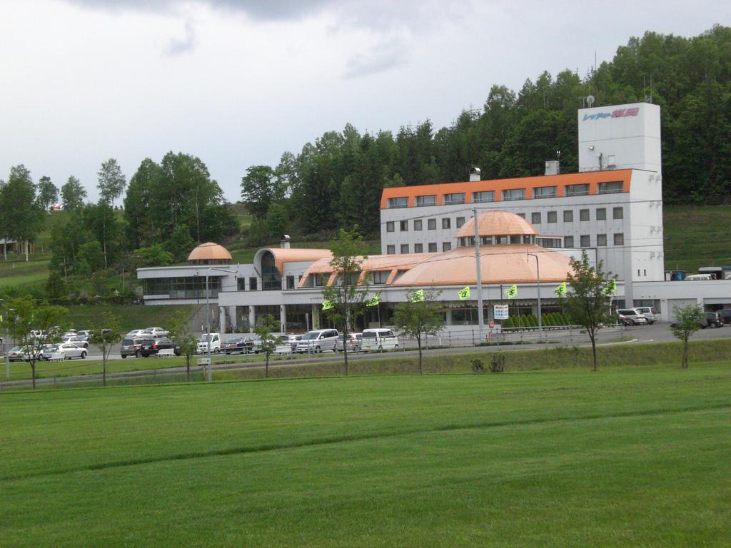 Kenbuchi Onsen Lakeside Sakuraoka Buitenkant foto