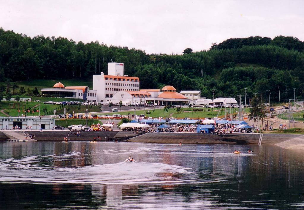 Kenbuchi Onsen Lakeside Sakuraoka Buitenkant foto